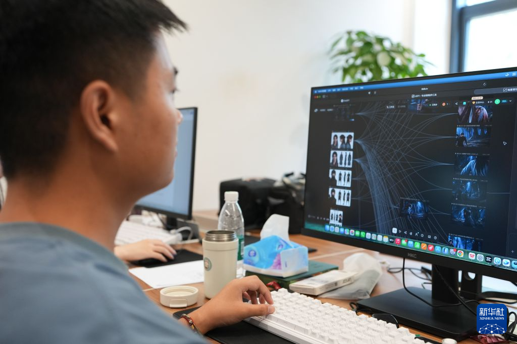 从电影《八仙!》看成都数字文创产业