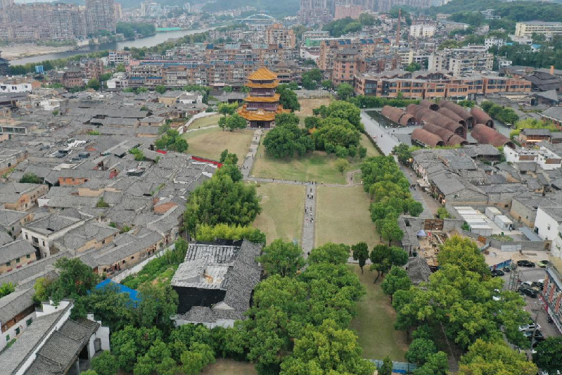 “景德镇手工瓷业遗存”列入《世界遗产名录》，我国世遗总数达61项