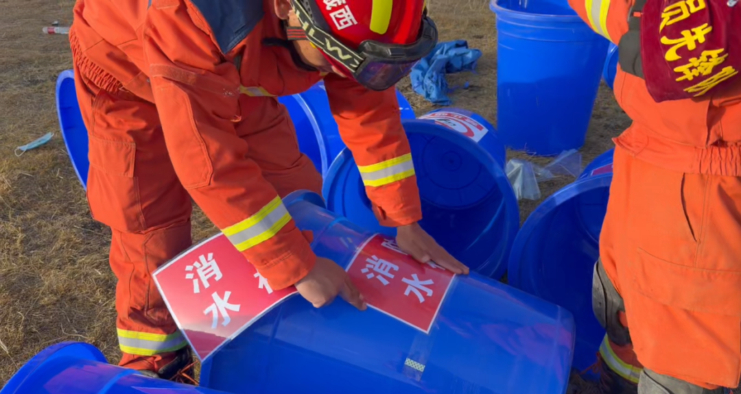 “有人吗?” 第二轮逐户排查!消防救援力量深入西藏那曲震中核心区